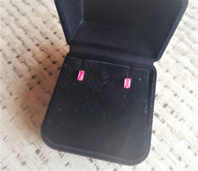 Carregar imagem no visualizador da galeria, Brinco Infantil Zircônia Retangular 4mm - Ouro 18k