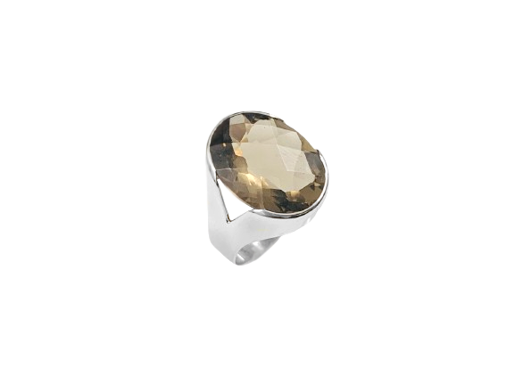 Anel Oval Caixa Alta com Quartzo Fumê - Prata 925