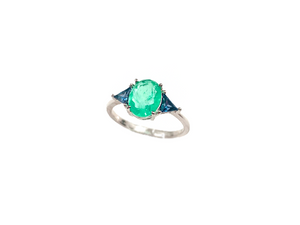 Anel Estilizado Oval com Cristal Verde e Zircônia - Prata 925 com Ródio